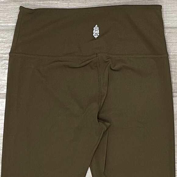 Free People Movement 7/8 Length Gemini Leggings in Army Green Women’s Size M - Picture 10 of 16